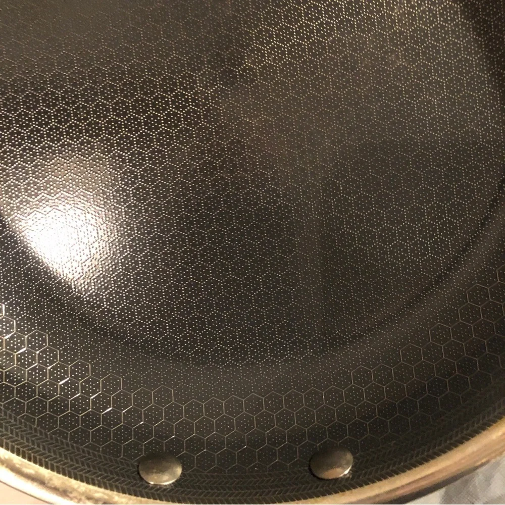 HEXCLAD 10 Inch Hybrid Stainless Steel Non-Stick Frying Pan with Lid - Picture 4 of 12